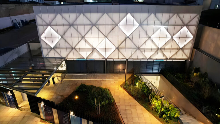 luxwall-santa-casa-1_upscaled